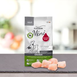 PLATINUM NATURAL Adult Mini, cu Pui, Hrana Uscata Pentru Caini Adulti de Talie Mica, 900g